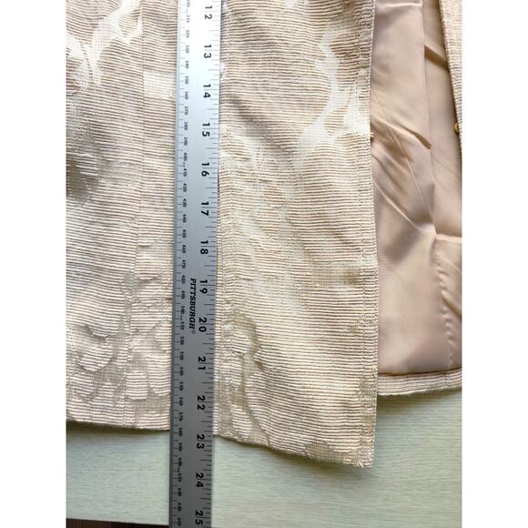 JACKET/BLAZER-CHICO'S-Cream-Brocade Style Material-Short Length-Chico's Size 1/S - Picture 12 of 16